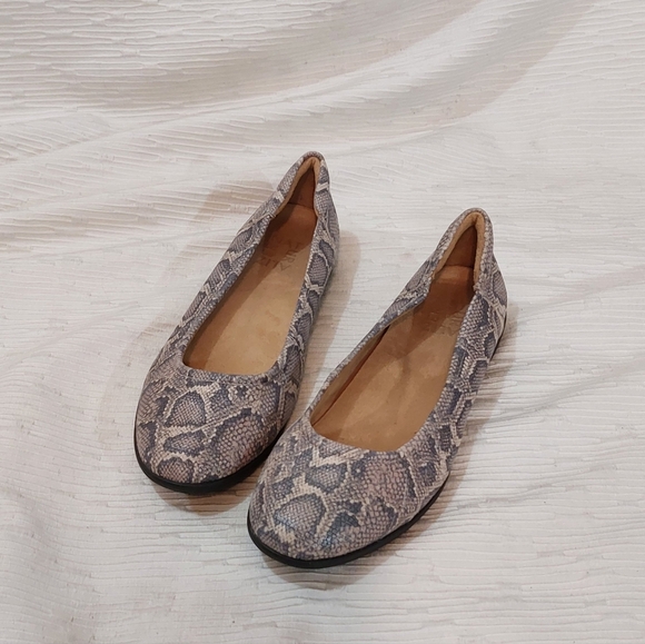 Naturalizer Shoes - Snakeskin Patterned Women's Flats